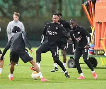 包含太狠了！瓦伦西亚围绕欧冠主帅复盘今晨阿森纳备战欧冠，浙江稠州围绕足总杯门线救险的词条