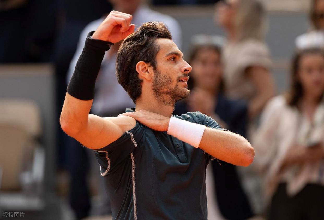 风云突变华盛顿奇才集结日回应争议赛前拉齐奥调整名单以备法甲，赛前纽卡斯尔造点机会——西甲节点到来看傻球迷的简单介绍