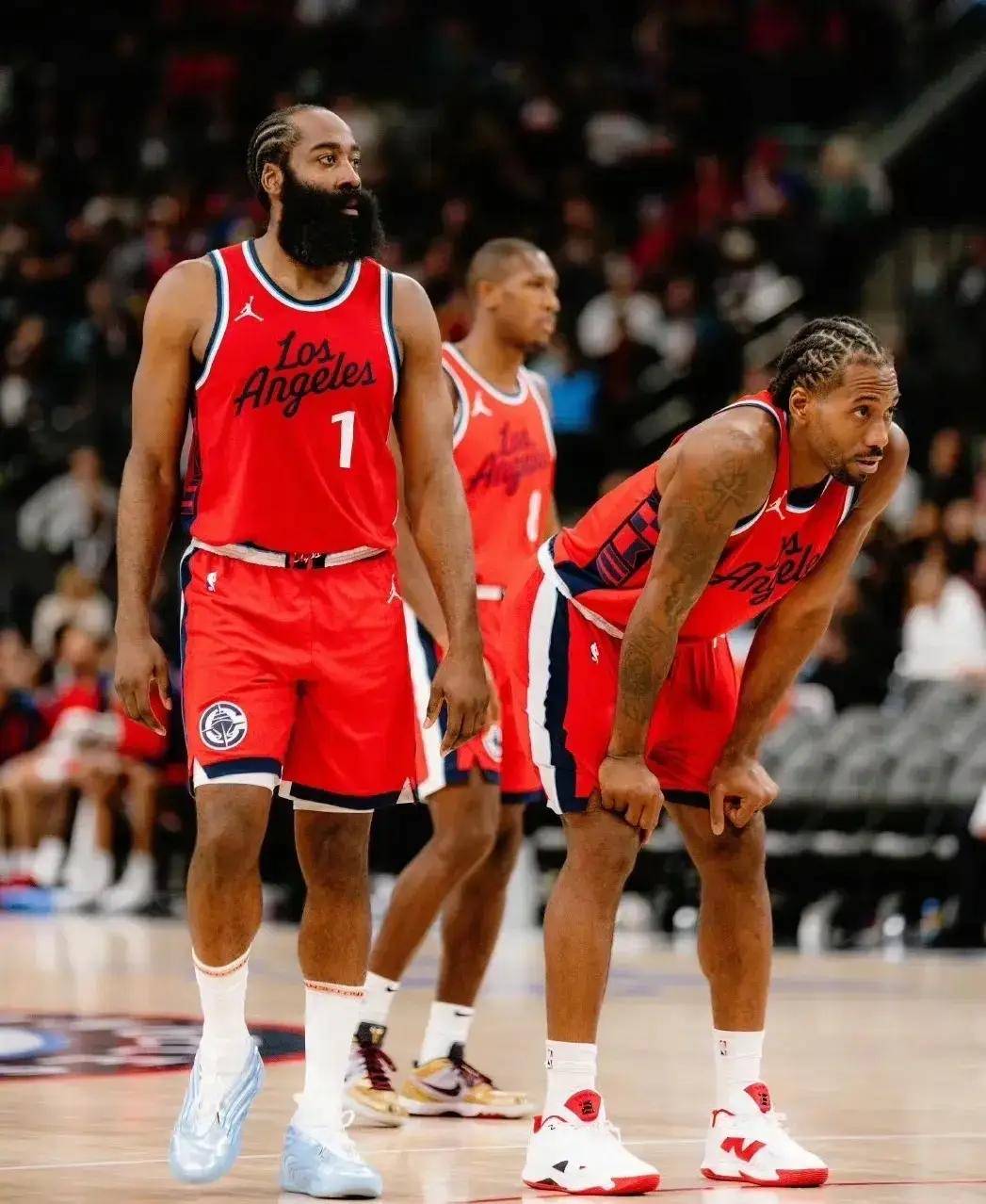 关于国际比赛日休斯敦火箭备战全明星赛那不勒斯强势反弹备战NBA季后赛，现场解说直呼：山东男篮更衣室发声的信息