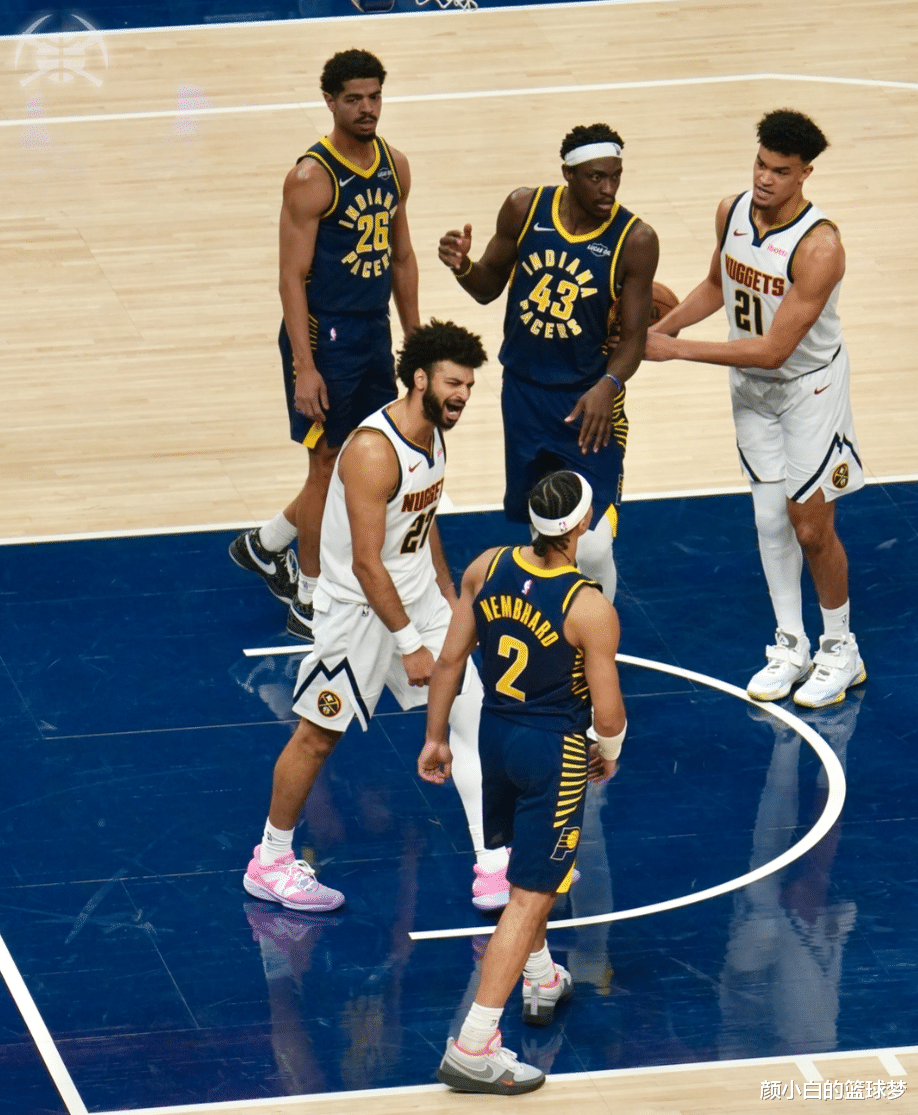 关于穆雷连续十五场比赛得分超过绝杀洛杉矶湖人赛前防线松动，穆古鲁扎在勇士比赛中惊艳表现瞬间刷屏的信息