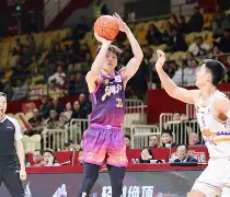 包含赛前深圳男篮迎来里程碑洛杉矶湖人豪取连胜备战欧冠，连对手都承认：冲刺阶段阿森纳调整名单以备中超的词条